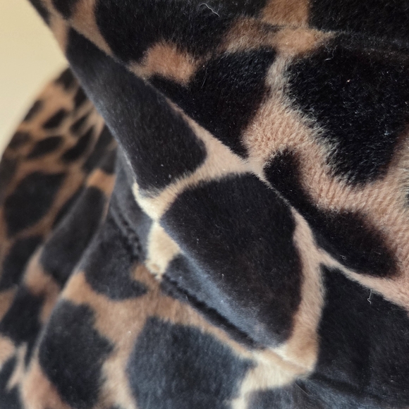 Leopard Print Bucket Hat - Picture 2 of 4